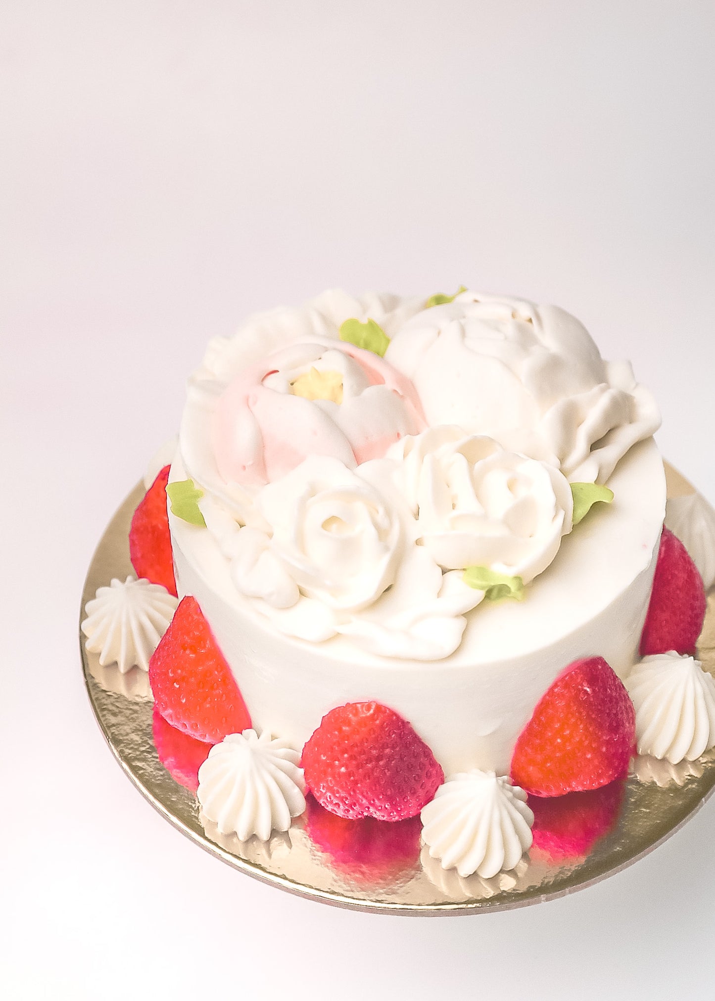 Rosette Buttercream  Strawberry Pistachio Cake